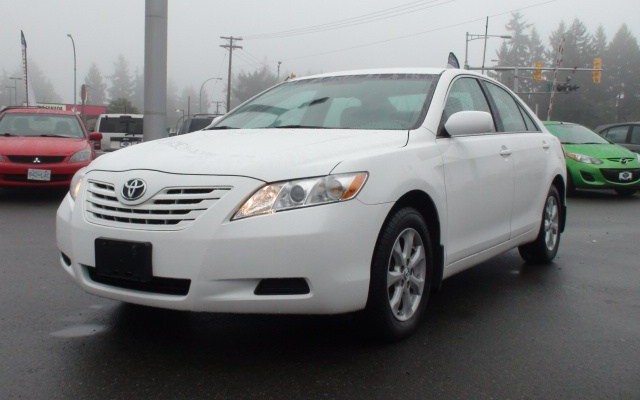 toyota-camry-le-17